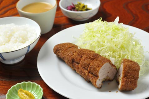 『蓬莱屋』のおすすめ「ヒレカツ定食」