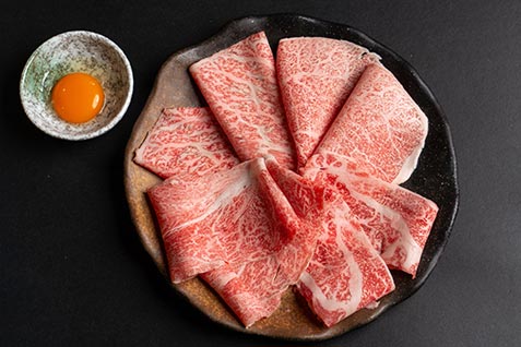 『東京焼肉 黒木』の「厳選ザブトンの焼きすき」