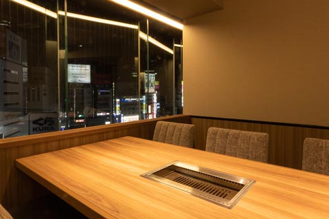 『東京焼肉 黒木』の夜景の見える個室