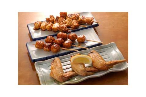 「居酒屋 千（イザカヤ セン）」の「焼鳥」「合鴨つくね」「手羽先」など