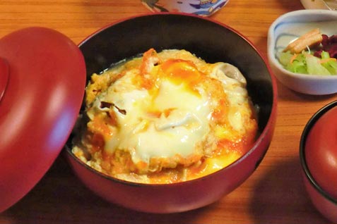 新宿『げんかい食堂』のランチメニュー「親子丼」