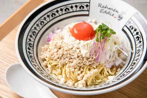 「Rahmen Eddie（ラーメン エディー）」の「チーズそぼろまぜそば」