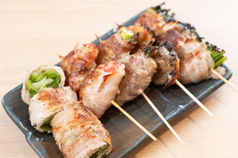 『博多酒場あいらしか 西新宿店』の「野菜巻き串」