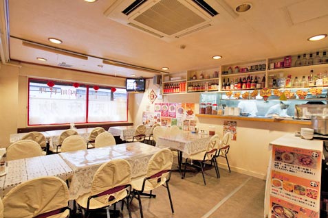 「四川料理 天府舫」のテーブル席