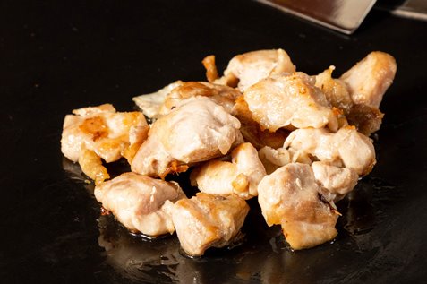 『大衆居酒屋 もんじゃ酒場 だしや 池袋東口店』の「今治焼き鳥」