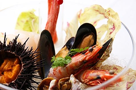 ＩＴＡＬＩＡＮ＆ＢＡＲ　ＡＱＵＡの料理一例、シーフード料理