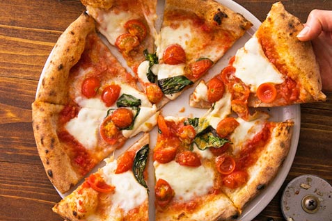 『Trattoria&Pizzeria LOGIC 池袋東口店』の「究極のマルゲリータ」