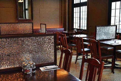 「マンゴツリーカフェ上野」の店内
