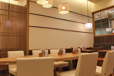 「あんみつ みはし」の店内