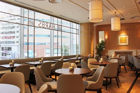 「ハーブス」の店内