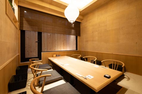 『本格板前居酒屋 お魚総本家 池袋西口店』の個室