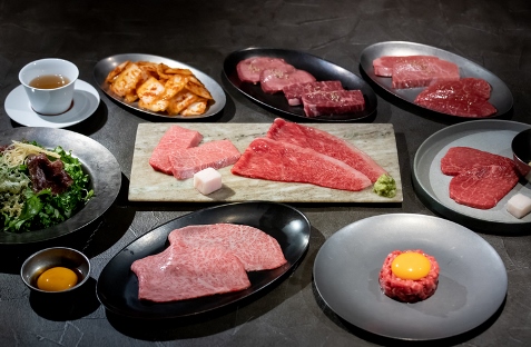 「YAKINIKU MARUUSHI 銀座本店」の「YAKINIKU MARUUSHI 特選コース」