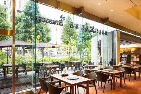 「BELG AUBE 東京芸術劇場」の店内