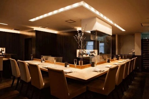『銀座 TORIYA PREMIUM』の店内