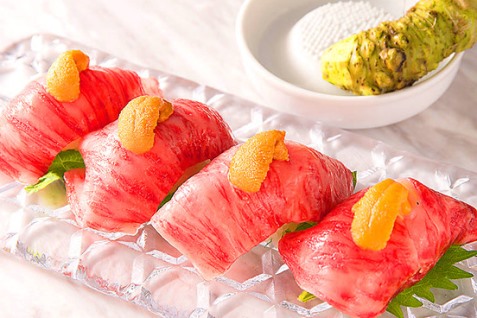 『焼肉ZENIBA 渋谷店』のうにの肉巻き