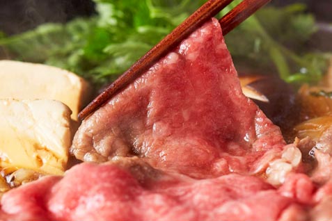 『個室和食 東山 新宿本店』の人気メニュー「神戸牛のすき焼き」