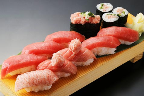 『板前寿司 新宿東宝ビル店』の寿司一例。本格的な江戸前寿司を楽しめる