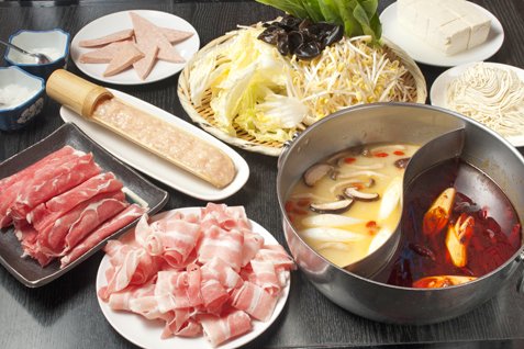 『中華料理 逸品火鍋』の絶品「逸品伝統オシドリ食べ放題コース」