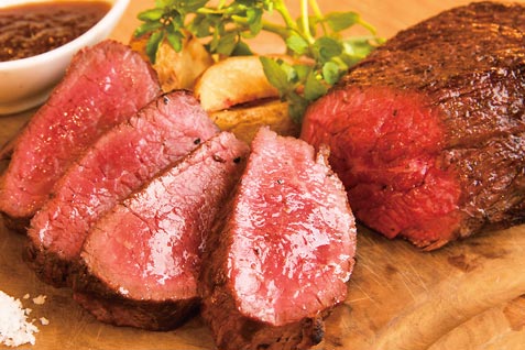 『神田の肉バル RUMP CAP 池袋西口店』の絶品グリル「ビーフランプキャップ」