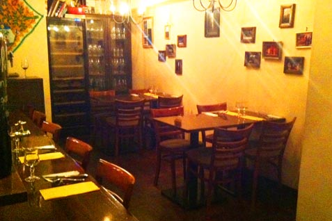 「Osteria Beone」の店内