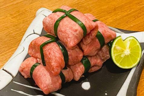 縛り牛タン