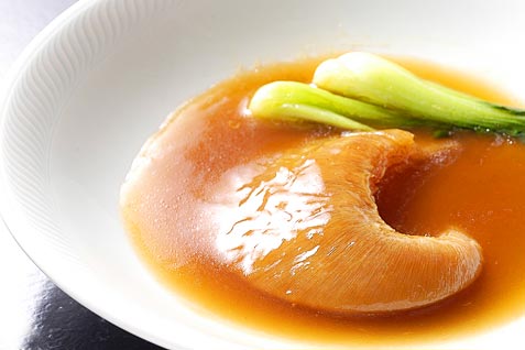 横浜中華街　招福門の看板料理「フカヒレ」