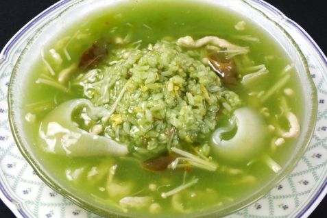 「翡翠楼 新館」の「海鮮翡翠チャーハン」