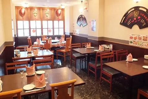 「翡翠楼 新館」の店内