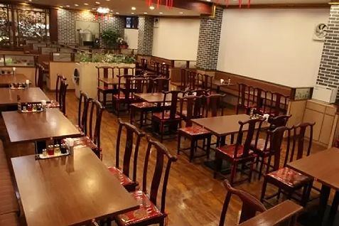 「北京ダック専門店 北京烤鴨店 横浜中華街本店」の店内