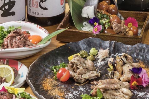 『炭焼きBAR 心 ～COCORO～ 梅田東通り店』の「焼鳥」など