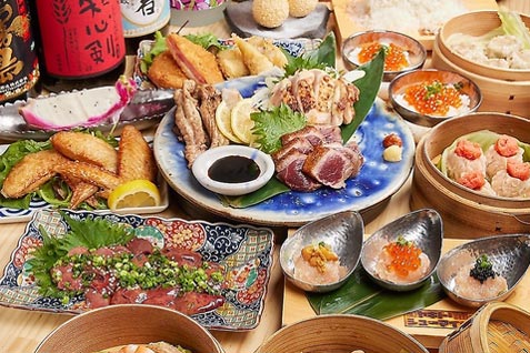 『ヤキトリボーイシュウマイガール 梅田店』のランチ限定「食べ飲み放題」