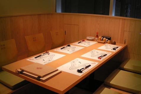 『土佐清水ワールド 三宮磯上通店』の店内 『土佐清水ワールド 三宮磯上通店』の店内
