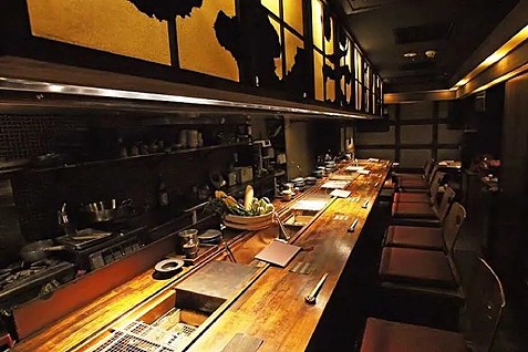 「おれの炭」の店内