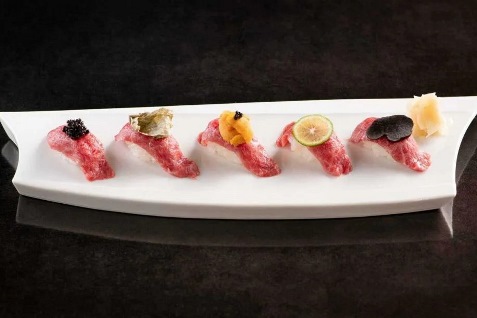 『肉割烹 吟次郎』の肉寿司