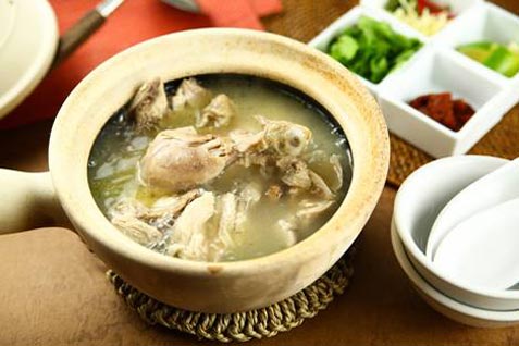 「鶏のコラーゲンスープ」