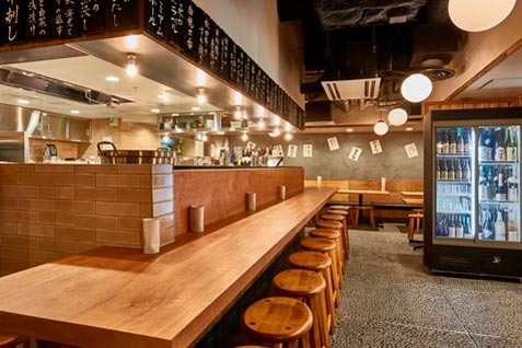 『酒場 シナトラ』の店内
