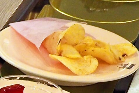 【メゾンエイブル カフェ ロンロン】のポテチ