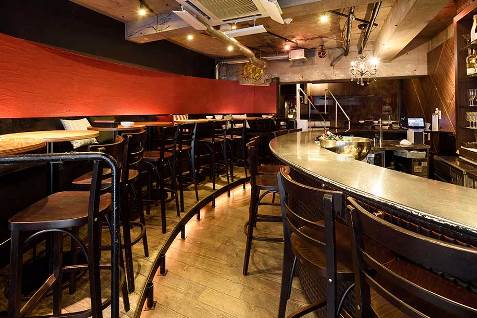 『LOBOS 銀座』の店内