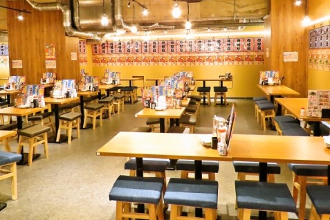 「大衆とり酒場 とりいちず 横浜西口南幸店」の店内