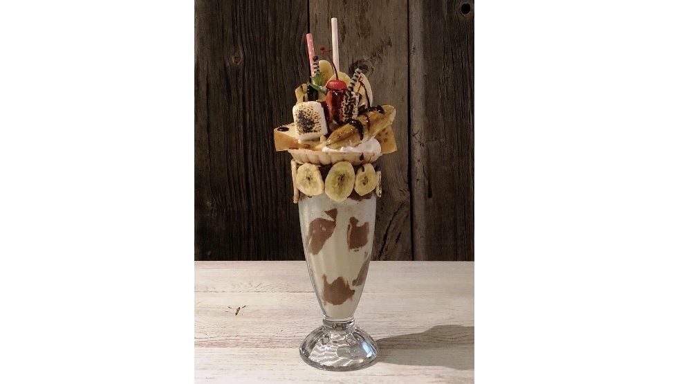 「BANANA SHAKE（バナナシェイク）」