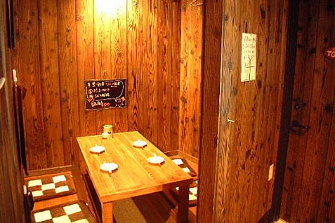 「鶏鳥Kitchenゆう 曽根崎店」の個室