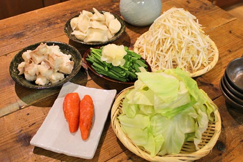 『塚田農場』の「地鶏つくね鍋＋ルーレット食材」の食材