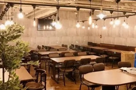 『Cafe&Dining Cheese Cheese Worker』の店内