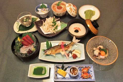 『季節料理 あい川』の「会席 6,000円コース」メニュー例