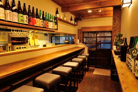 『和味和酒 Kokori』の1階カウンター席