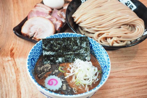 『松戸富田麺絆』のメニュー例