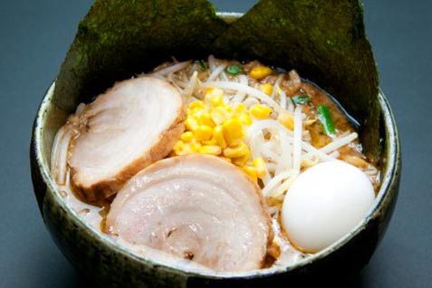 『東京スタイル みそらーめん ど・みそ』のメニュー例