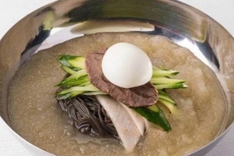 『焼肉 冷麺 ユッチャン。 銀座店』の「葛冷麺」