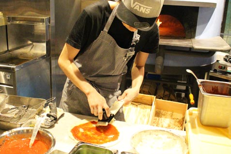 薪窯焼き上げた本格ナポリピッツァが味わえる！『PIZZARIA LA VALLE di TOKYO』渋谷にオープン！