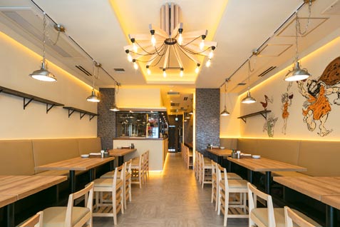 『肉バル Grill＆BBQ PLATINUM MEAT』のオシャレな店内